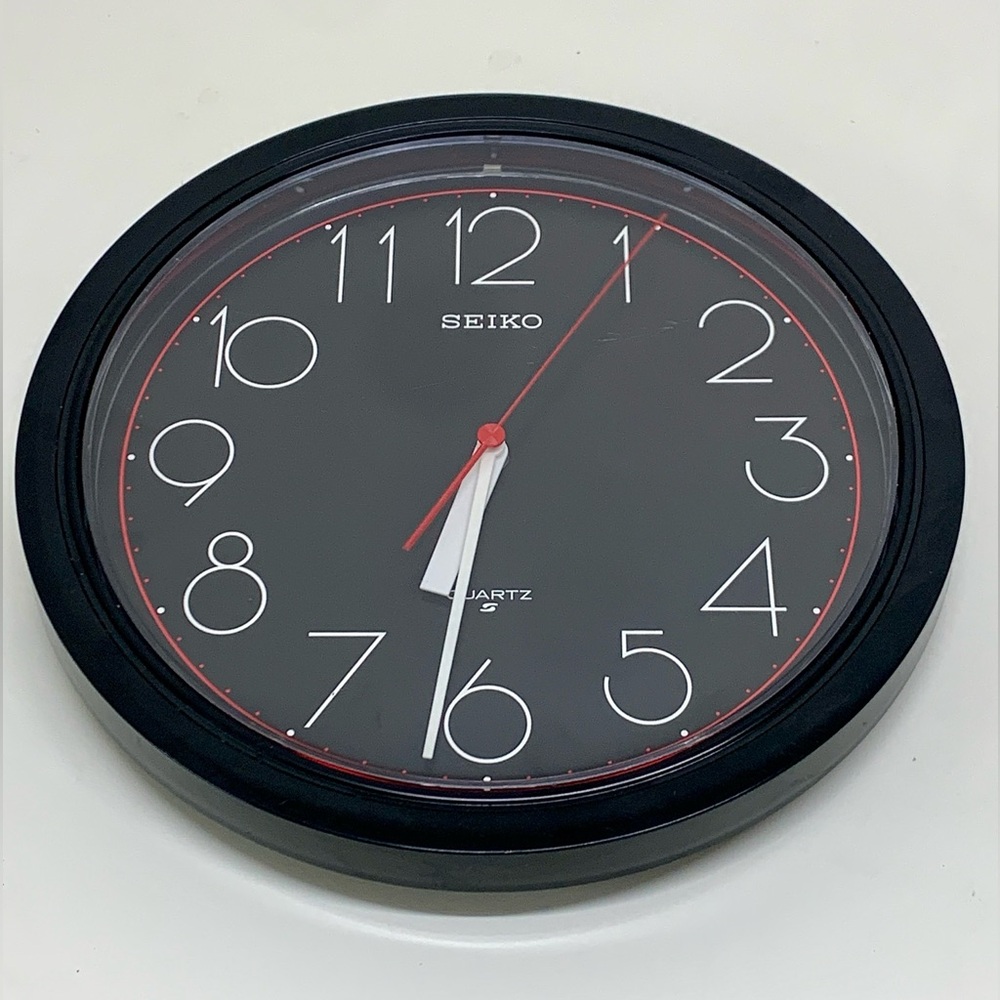 1980s Vtg Seiko Japan Plastic Quartz Analog Wall Clock